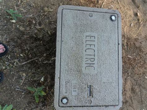 underground electrical pull box